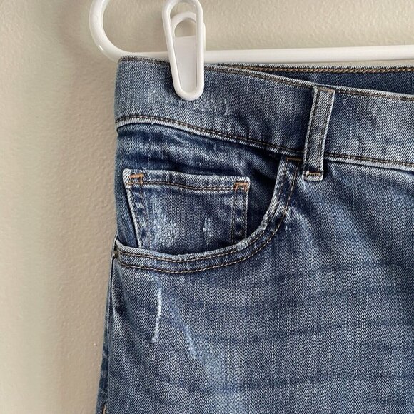 Express Women 8R Medium Wash Distressed Denim Stretch Super High Rise Mom Jean - Picture 4 of 10